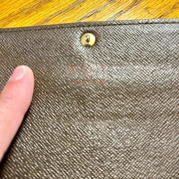 Louis Vuitton Damier Pattern wallet - Picture 7 of 11